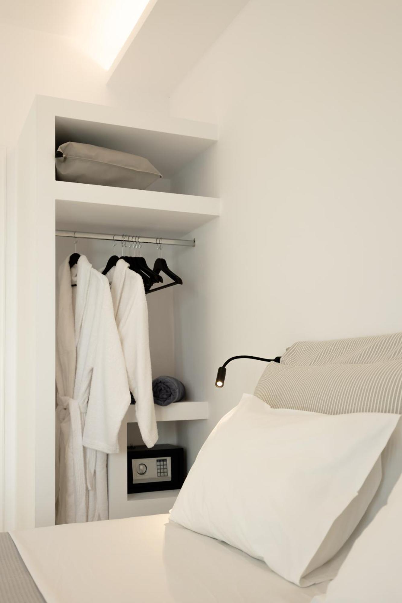 Nastram Suites Oia エクステリア 写真