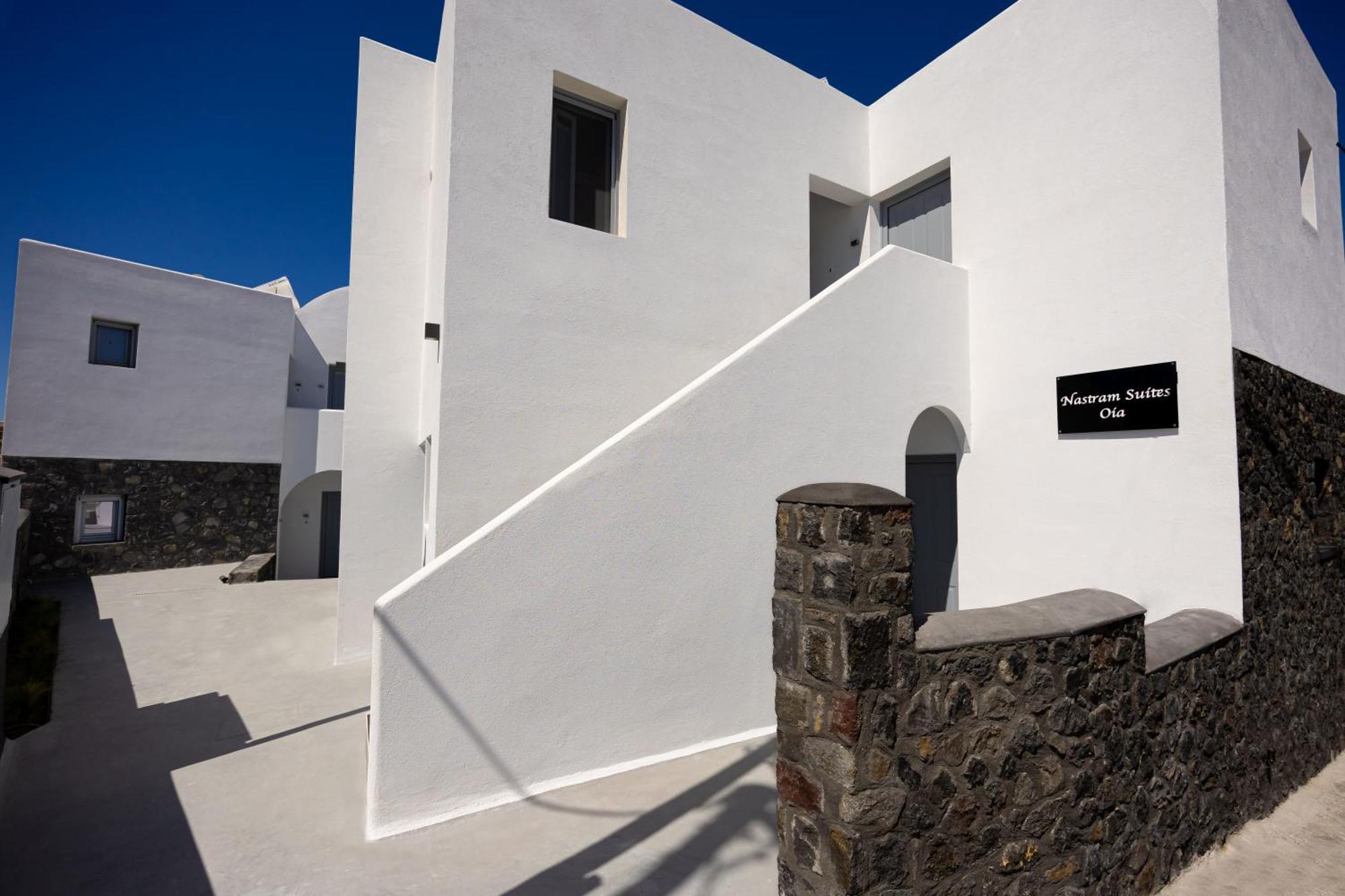 Nastram Suites Oia エクステリア 写真