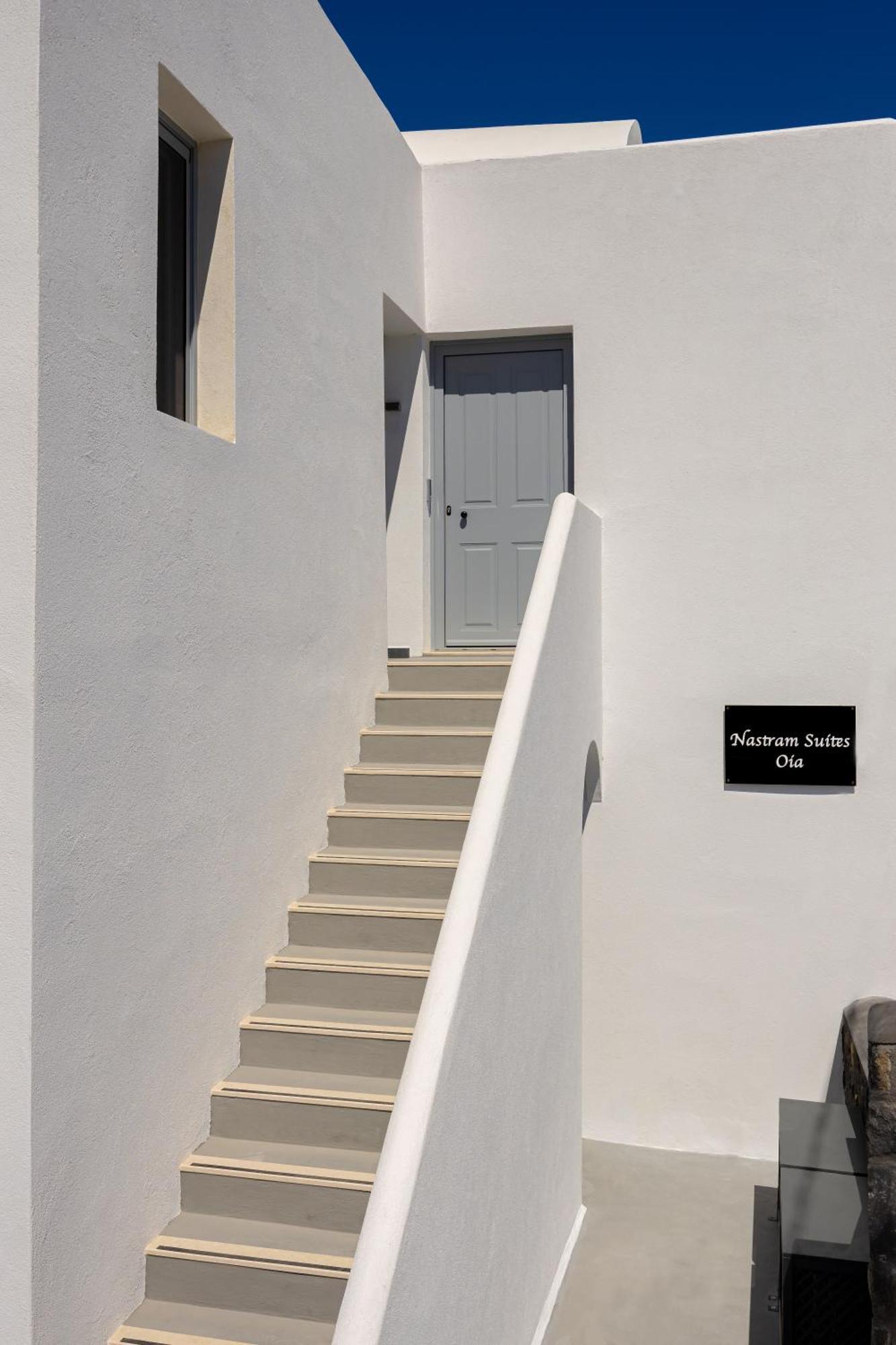 Nastram Suites Oia エクステリア 写真