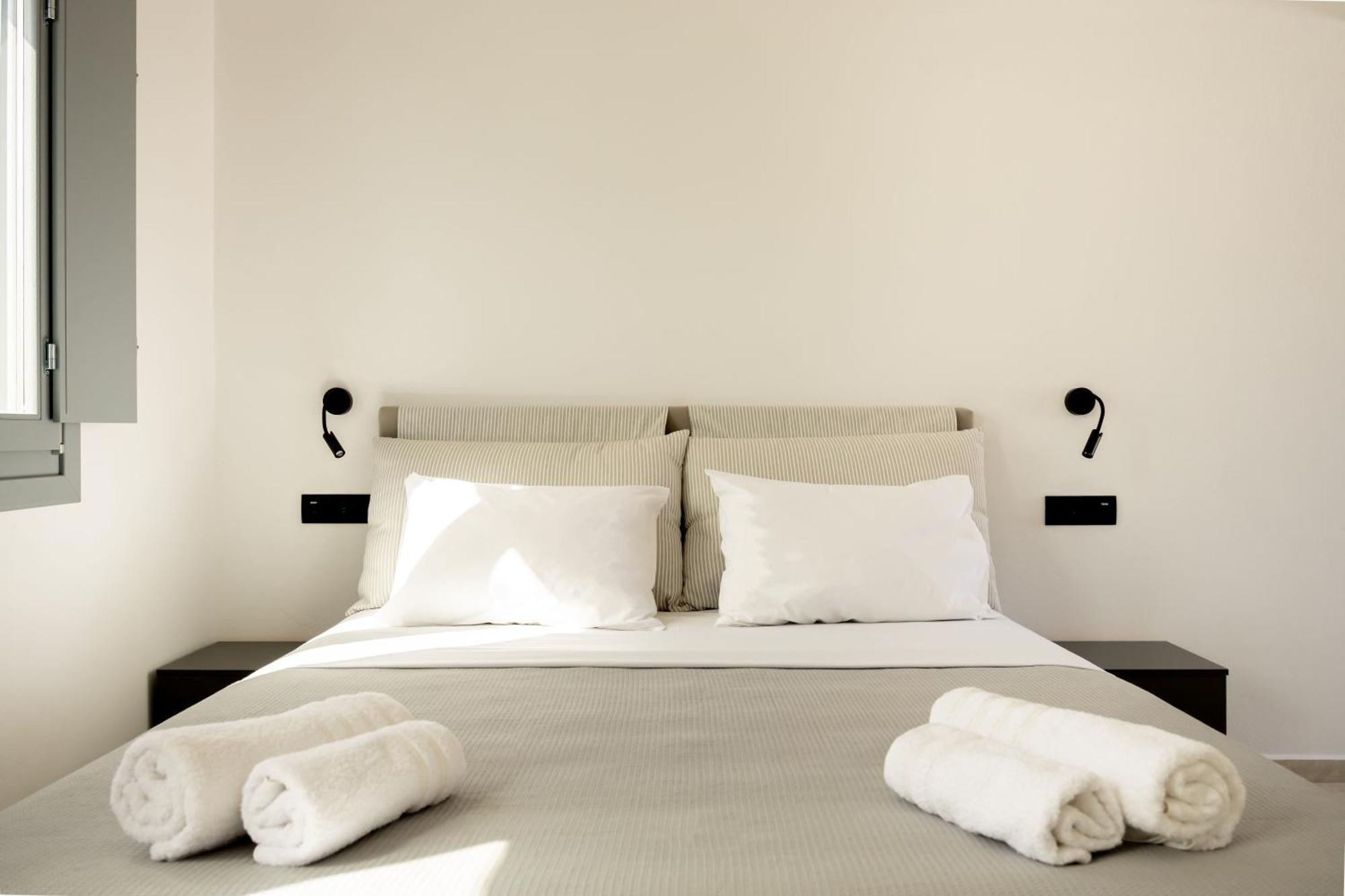 Nastram Suites Oia 部屋 写真
